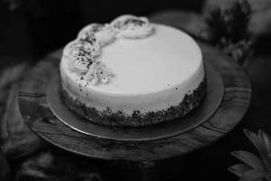 Red Velvet Cream Cheese Cake (700g)