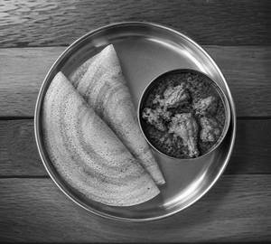2 Dosa With Chicken Curry