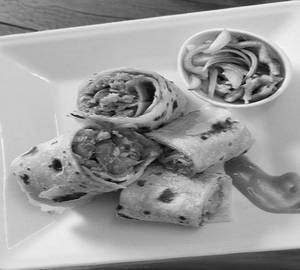 Manchurian cheese roll