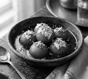 Gulab jamun [2 pieces]