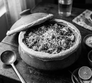 Veg dum biryani with raita