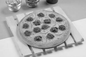 Chicken Kheema & Onion Pizza