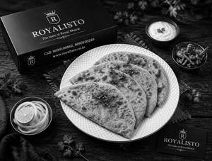 Tawa Aloo Paratha (1 Pcs) With Curd