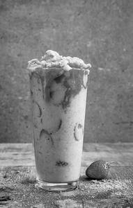 Strawberry lassi