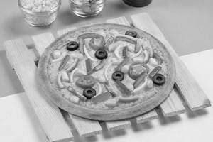 Fresh Veggie Pizza