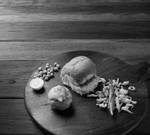 Mumbai Vada Pav [1 Pav]
