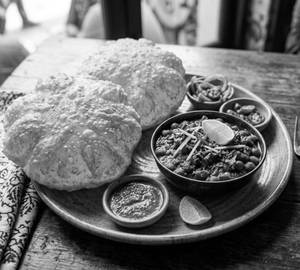 Puri bhaji combo
