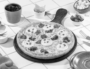 Chicken Corn Delight FOUR CHEESE PIZZA [Regular...