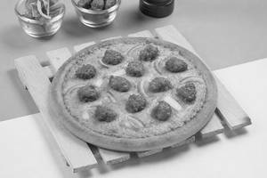 Schezwan Chicken Pizza