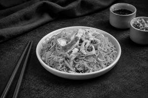Chicken Phat Woon Sen Noodles