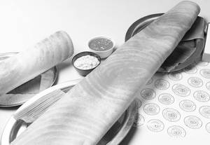 Family Mysore Sada Dosa [With Red Chutney]