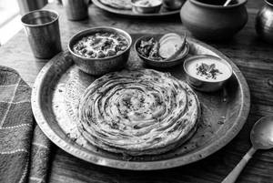 Lachha paratha curry