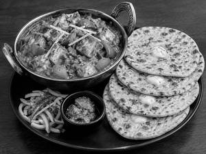 Karahi Paneer With 4 Tawa Butter Roti