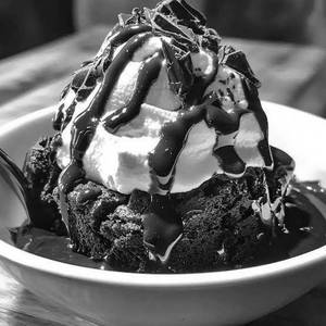 Dark Chocolate Brownie (with Ice Cream)