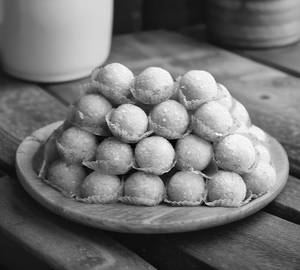 Yellow Laddu (250gms)