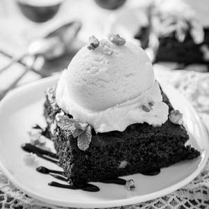 Brownie With Ice Cream