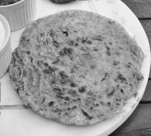 Aloo paratha 1 piece