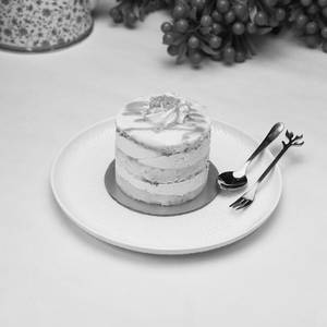 Salted Caramel Mini Cake