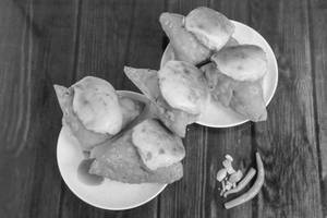Bun Samosa [6 Pieces]