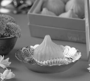 Khoya Kesar Modak