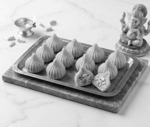 Rajwadi Stuffed Mawa Modak