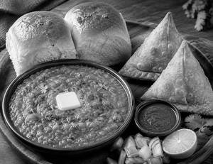 Pav Bhaji + Samosa