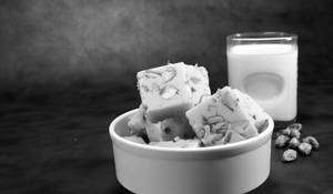 Khoya Pista Burfi