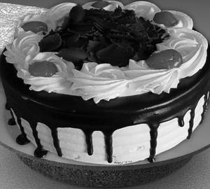 1/2 Kg Black Forest Eggless