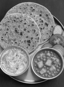 2 Aloo Paratha With Aloo Tamatar Sabji