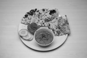 Amritsari Kulcha With Dal