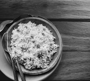 Matar pulao + Punjabi Lassi [200 .ml]