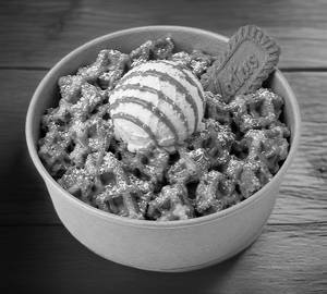 Waffle Biscoff Bowl