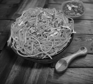 Chicken schezwan noodles