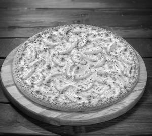 Onion pizza