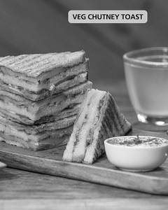 Veg Chutney Toast (3 Slices)