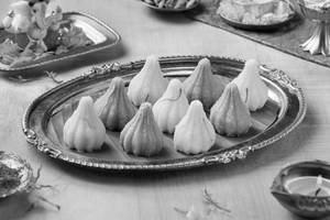 Coconut & Mawa Modak Barfi (9 pcs)