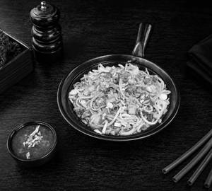 Paneer Burnt Chilli Garlic Noodle