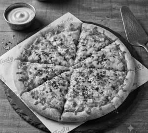 Cheese and corn pizza