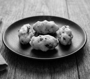 Kaara Kozhukattai 4pcs (Uppu Kozhukattai )