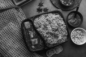 Chilli Paneer Gravy (4pcs) + Veg Burnt Garlic Fried Rice