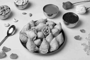 MATAR SAMOSA (250GM)