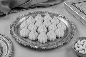 Kesar Kaju Modak