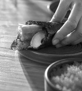 CALIFORNIA HANDROLL 3 PCS