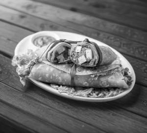 Paneer Spring Roll [4 Pieces]