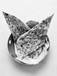 Peshwari Naan (Stuffed Dry Fruits)