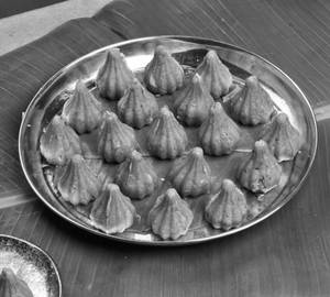 Kaju Pista Modak
