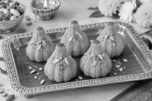 Besan Modak