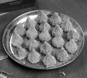 Anjeer Mawa Modak
