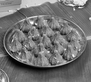 Kutchi Modak