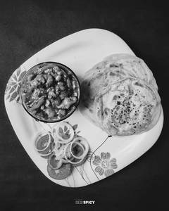 2 Laccha Paratha With Veg Manchurian [Half]